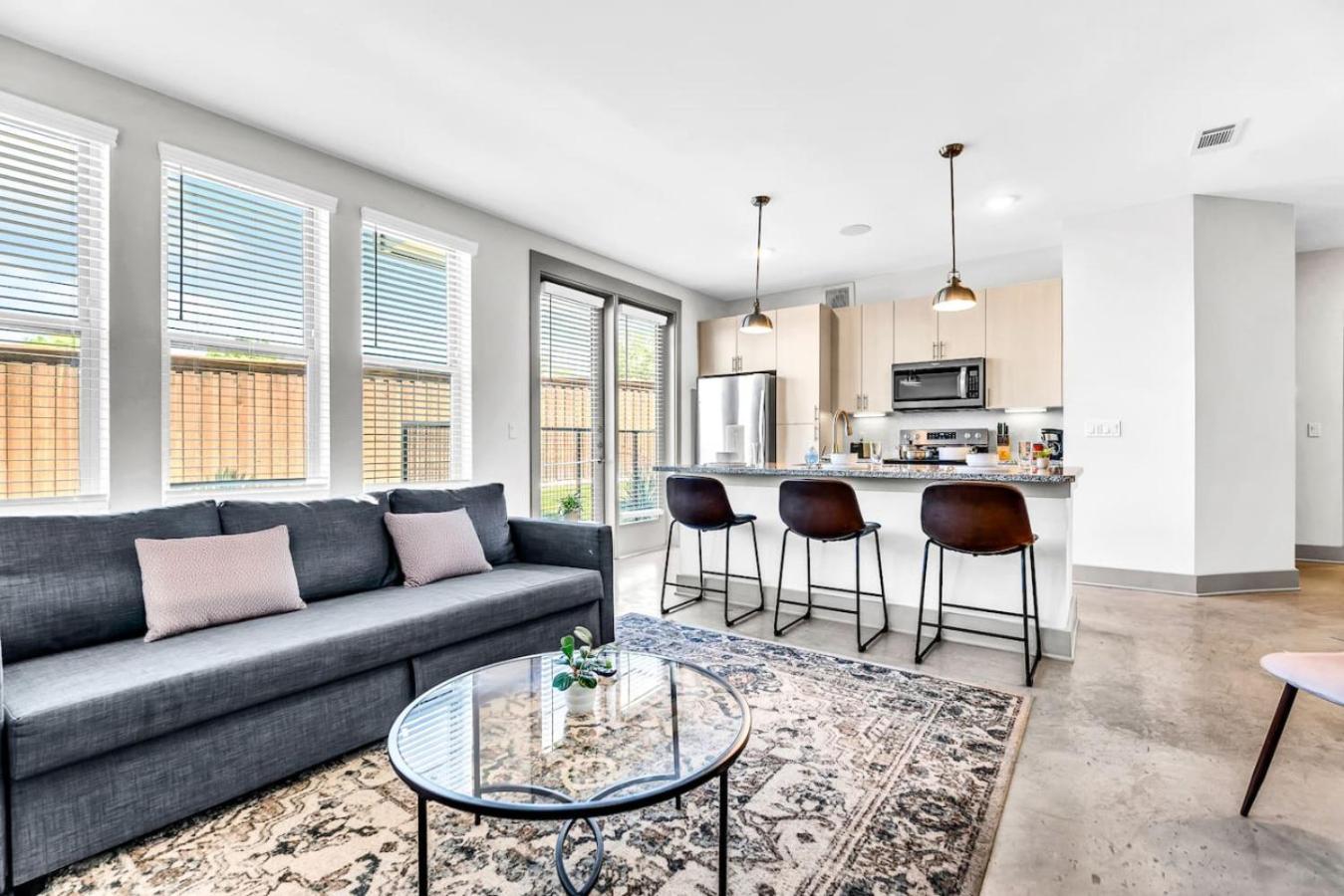 Apartment Modern 2bd 2ba Flat Gym And Pool Heart Of Downtown Fort Worth
