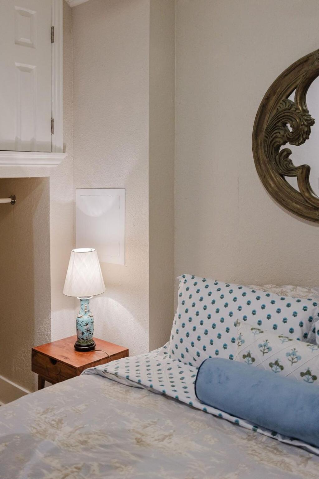 The Paris Modern Holiday home Fort Worth
