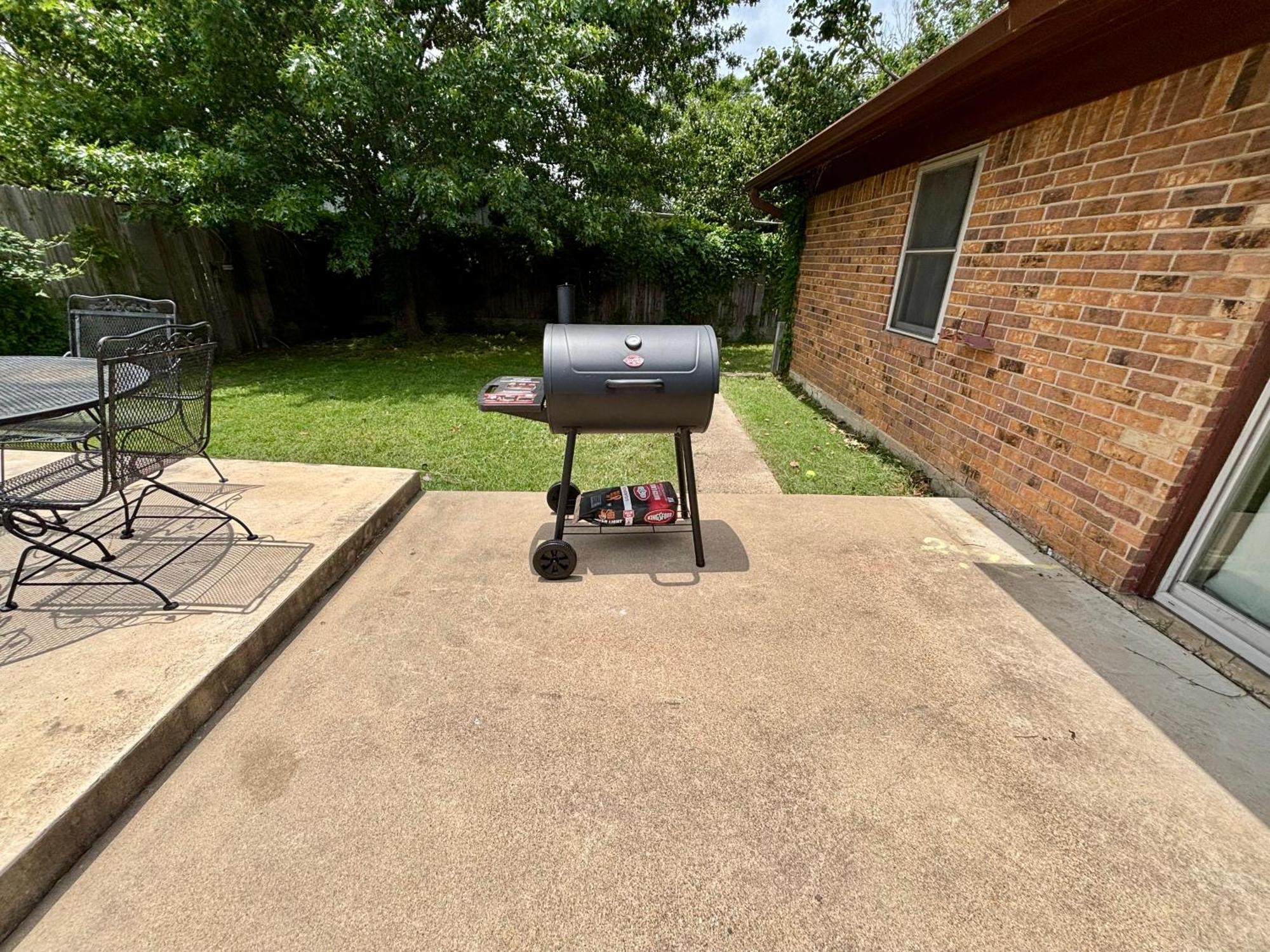 Pool Pet Spacious Location Near Nascar By Vacation Your Way Holiday home *
