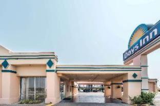 Days Inn By Wyndham South Fort Worth