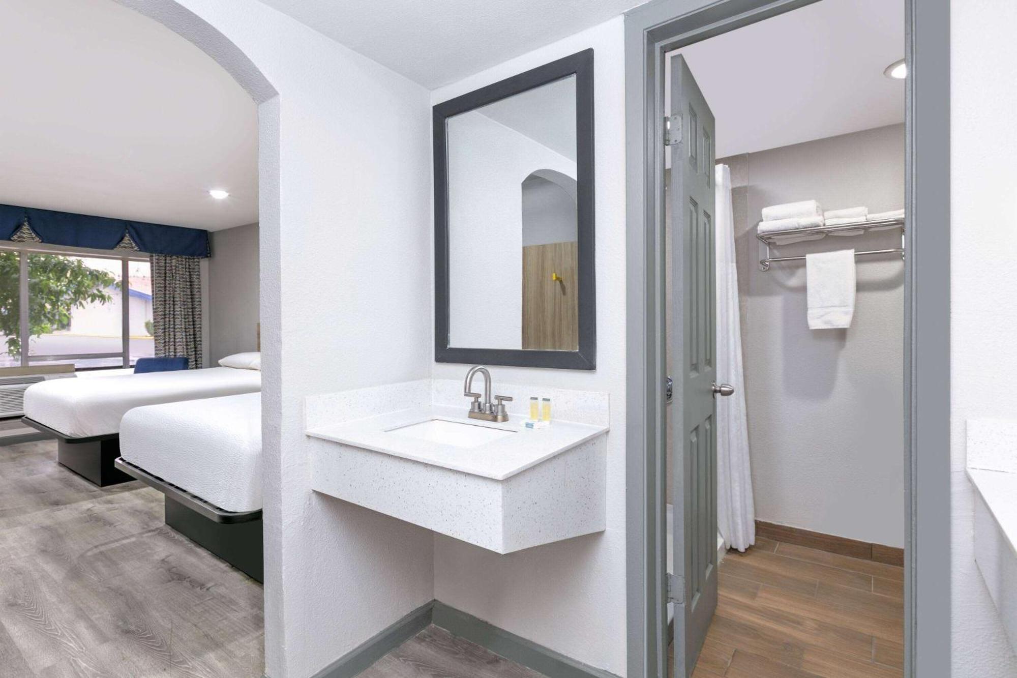 Days Inn By Wyndham South Fort Worth 2* Fort Worth