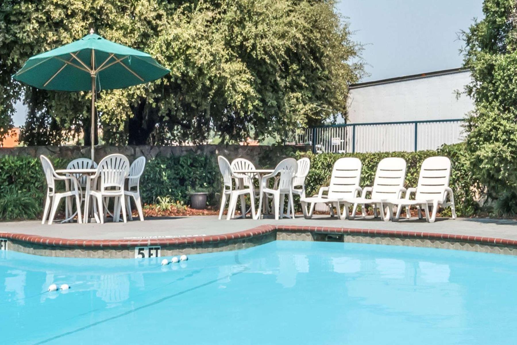 Days Inn By Wyndham South Fort Worth Hotel 2*