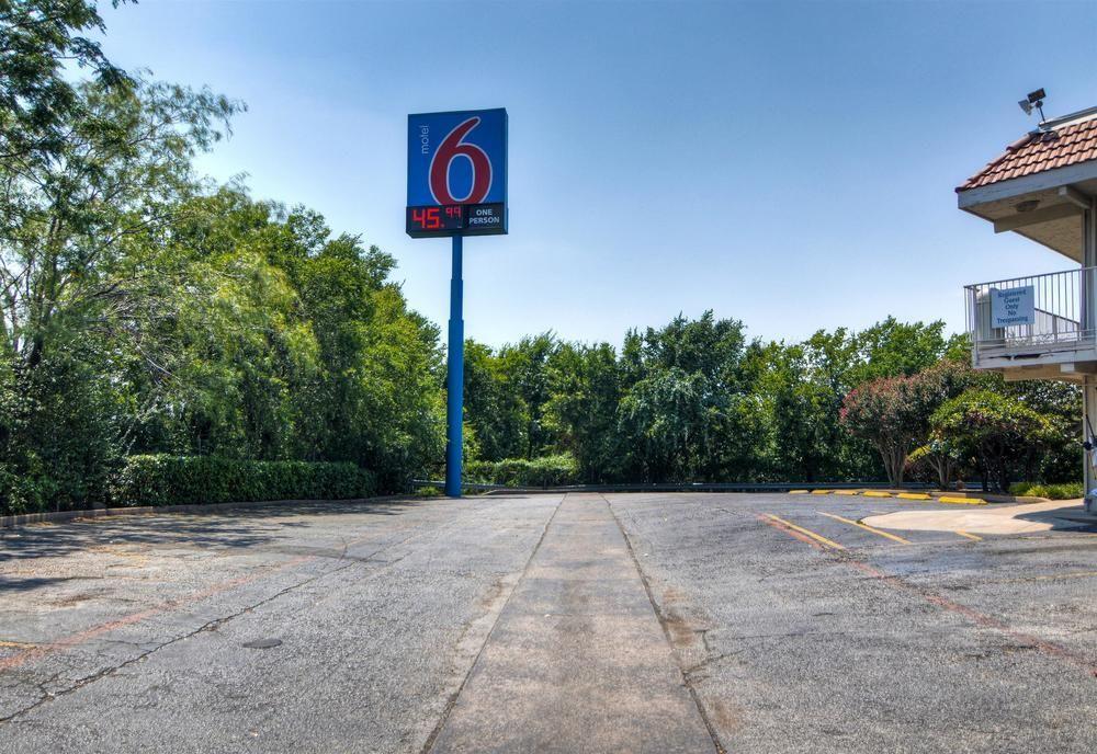 6 Worth, Tx East Hotel 2*
