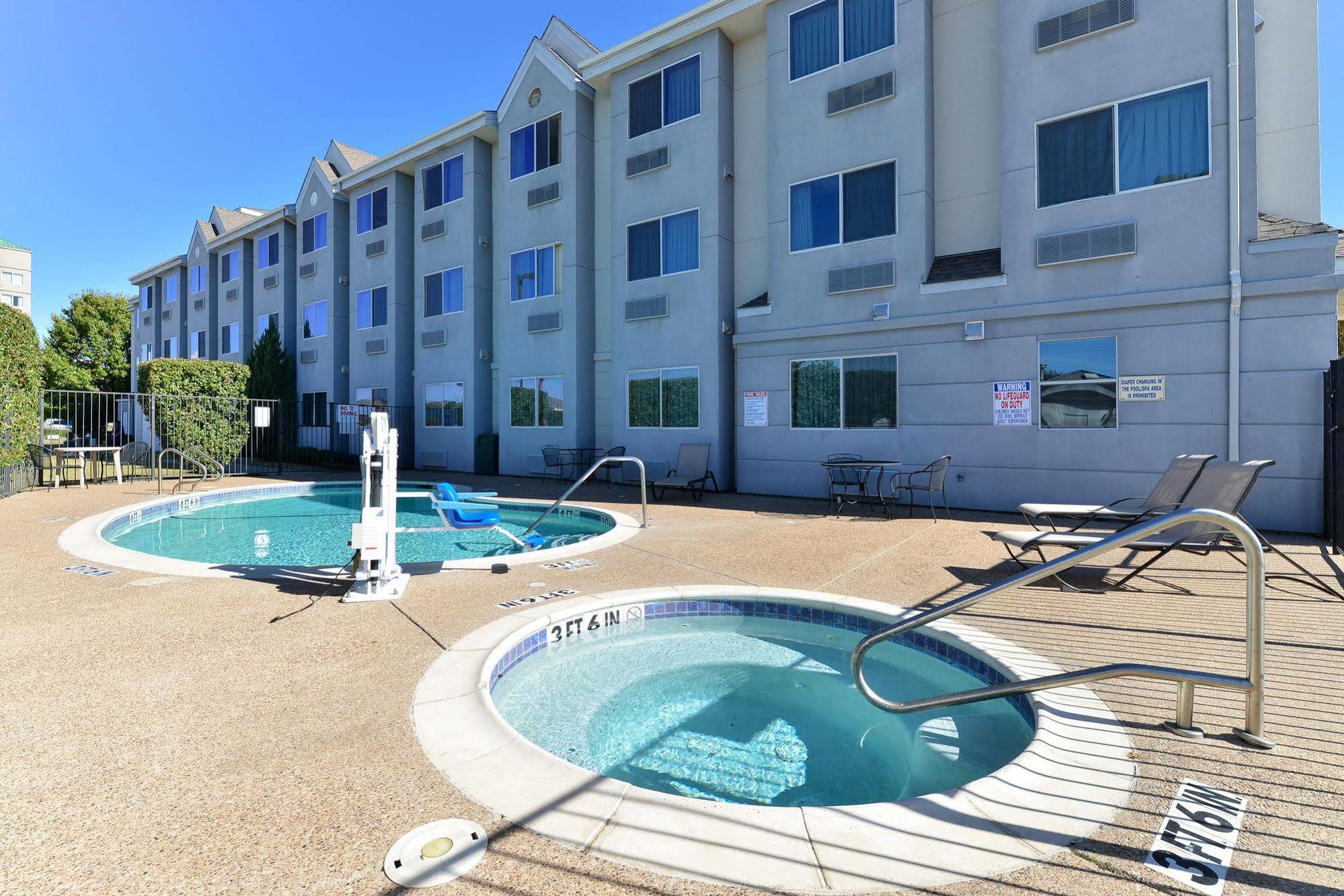 Microtel & By Wyndham Ft. Worth North/at Fossil Hotel
