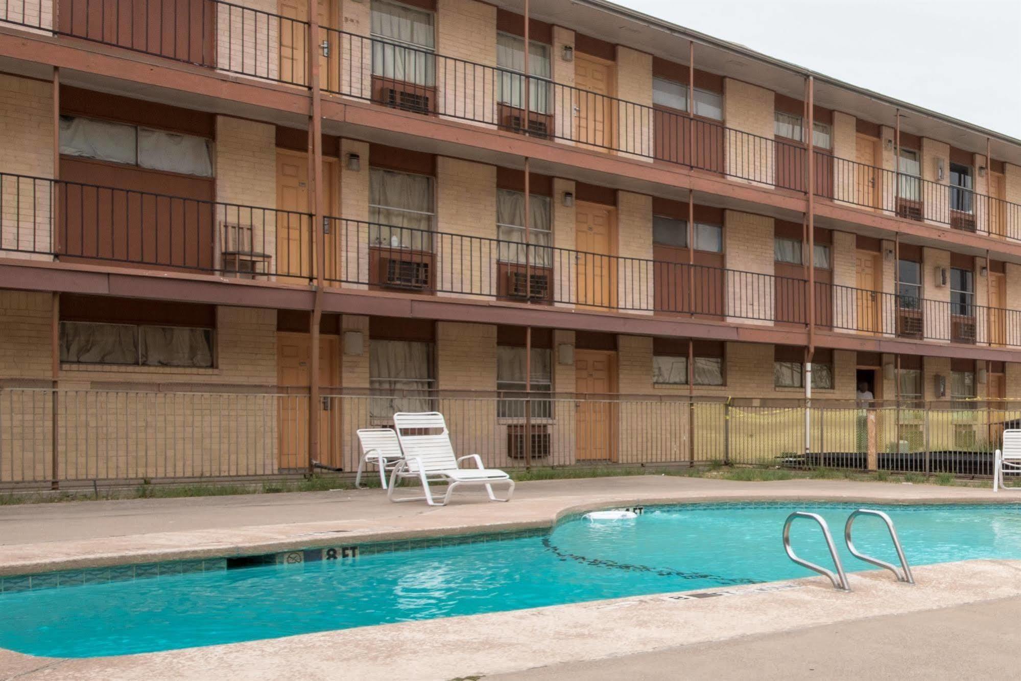 Motel Express Worth