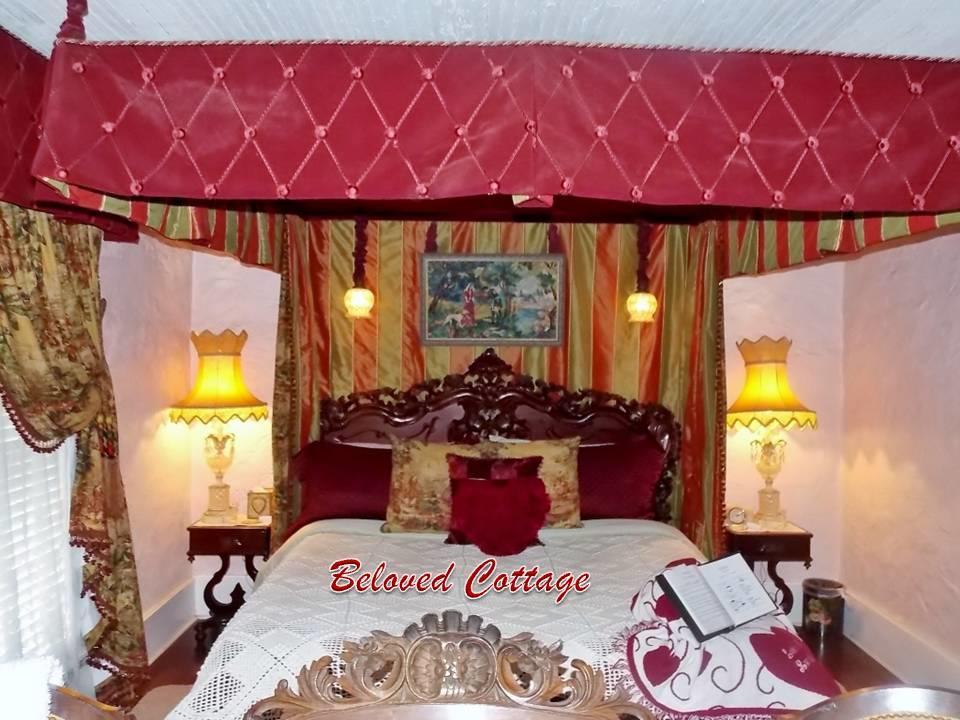 Lockheart Gables Romantic