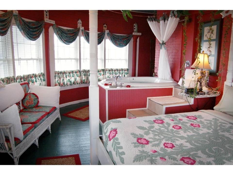 Lockheart Gables Romantic Bed & Breakfast 3*
