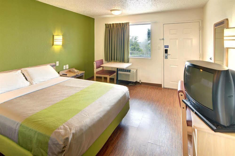 Hotel 6 Worth, Tx East