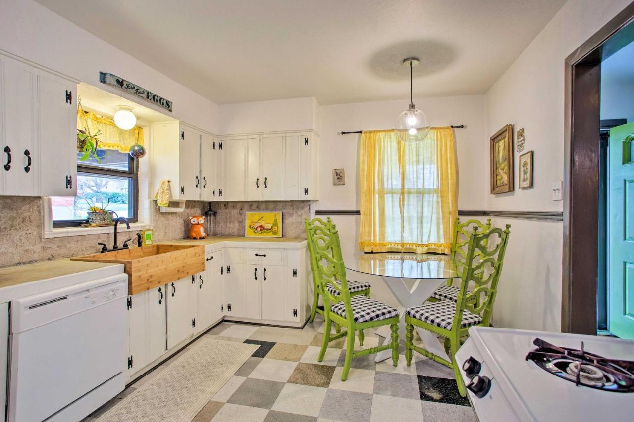 Worth River District Yard, Pets Welcome Fort Worth