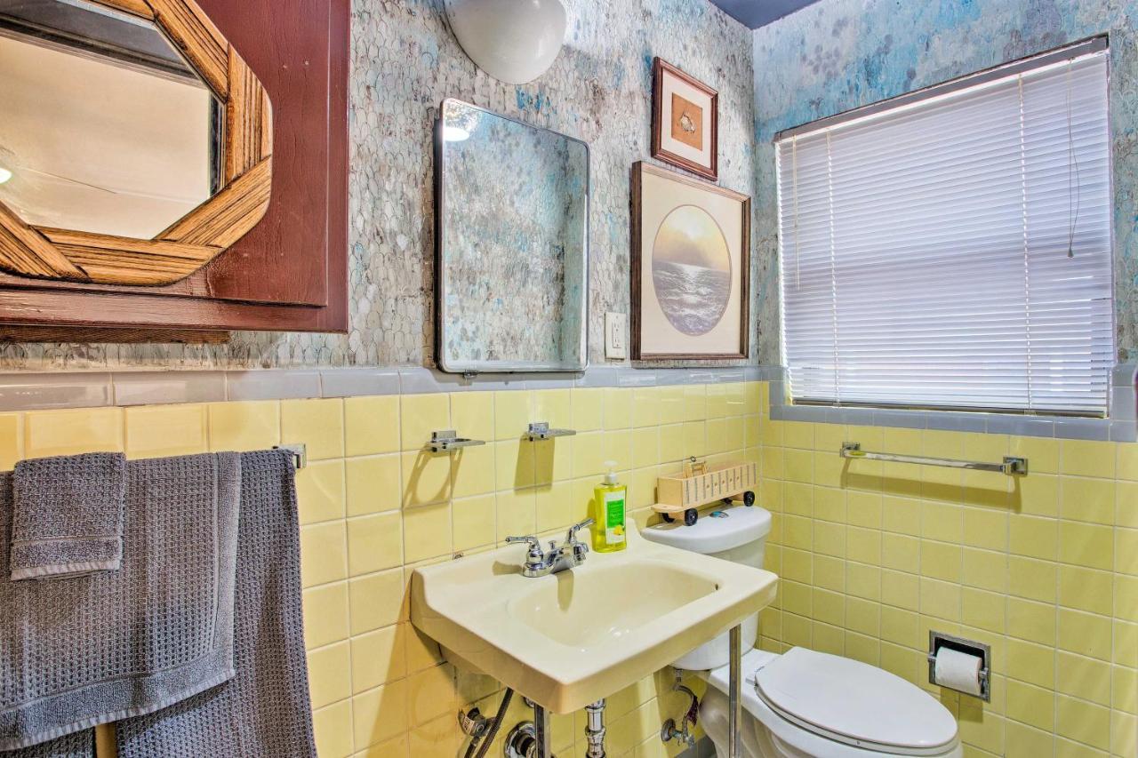 Worth River District Yard, Pets Welcome *