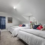 Summer Deal! Grand Performance Home In Downtown Fort Worth Stockyard, Globe Life, At&T