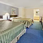 Travelodge By Wyndham North Richland Hills/Dallas/Ft Worth