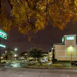 Hometowne Studios Dallas - Fort Worth