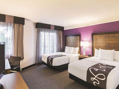 La Quinta By Wyndham Worth North Hotel