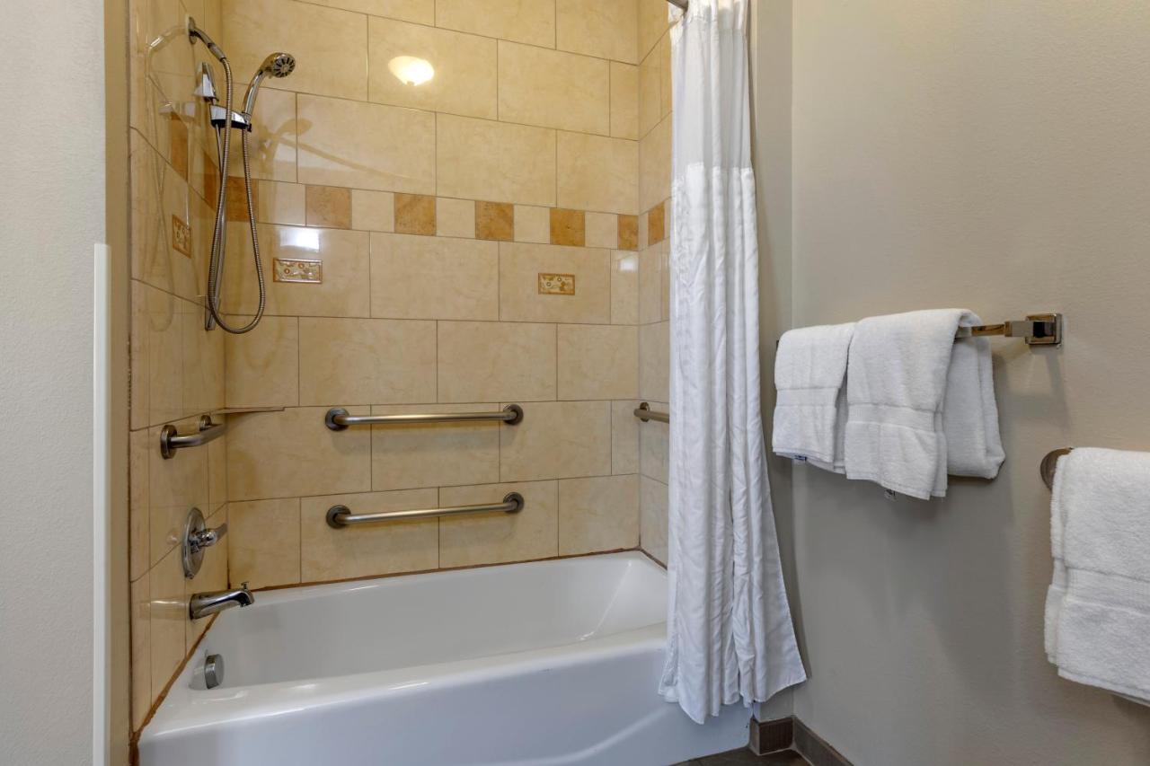 Comfort & Suites, White Settlement-fort Worth West, Tx 3* Fort Worth