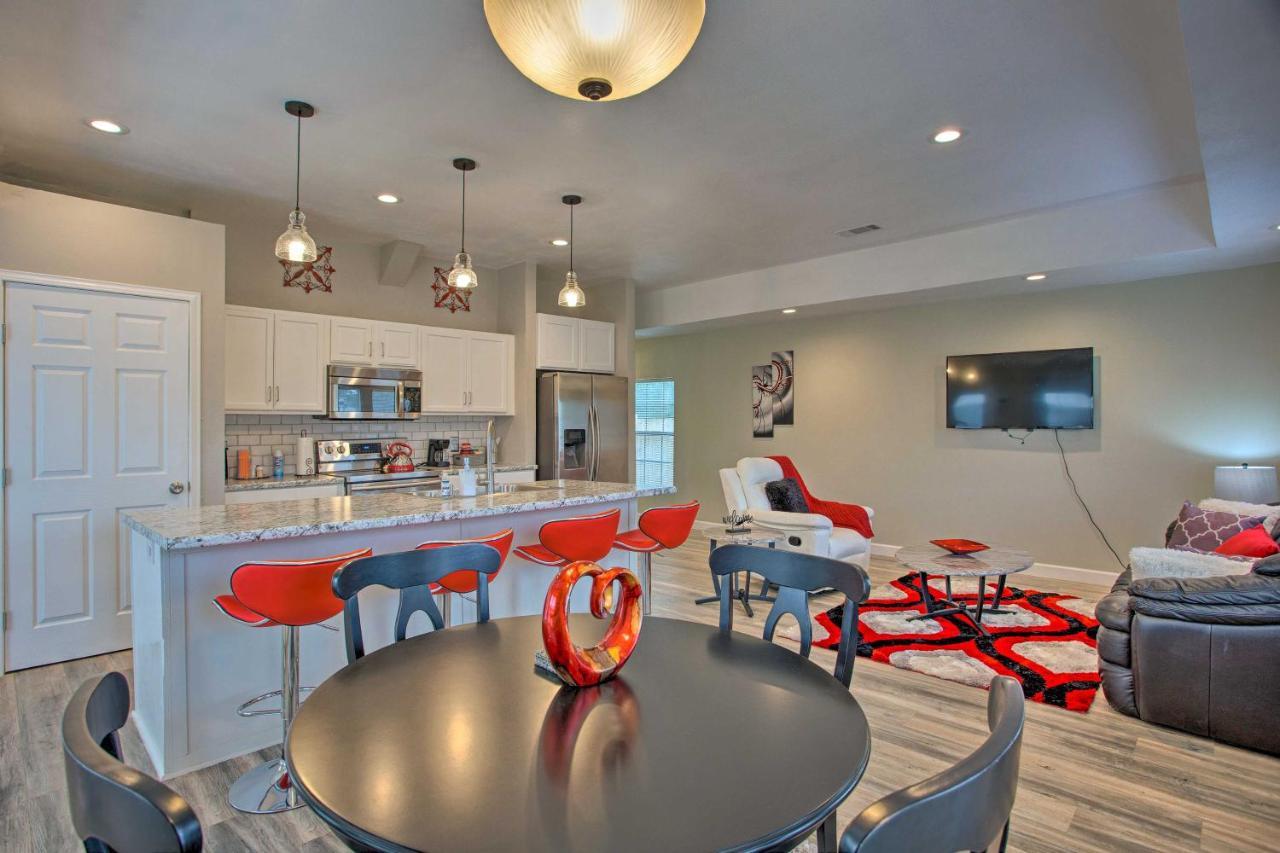 Modern Worth With Yard About 5 Miles To Dtwn! Holiday home *