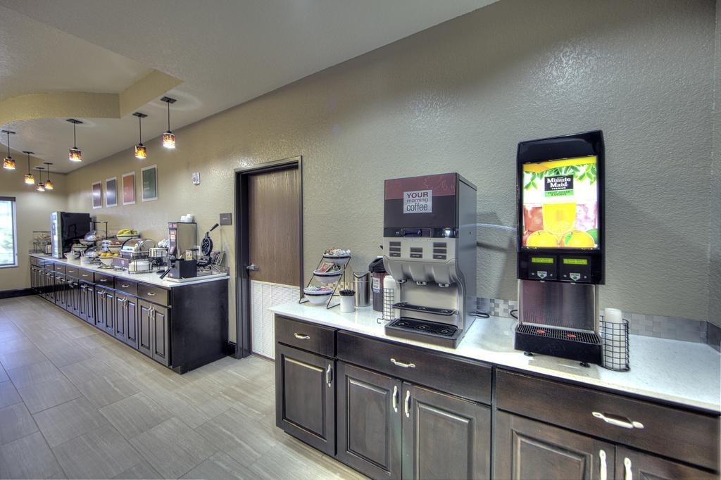 Hotel Comfort & Suites, White Settlement-fort Worth West, Tx Fort Worth