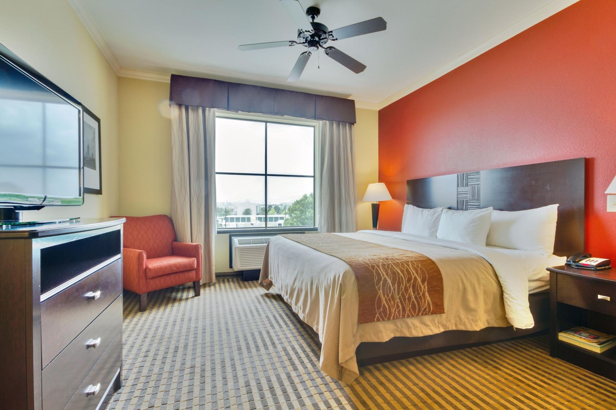 Hotel Comfort & Worth - Fossil Creek 3*