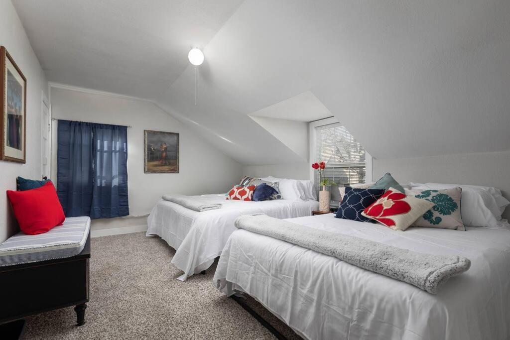 Summer Deal! Grand Performance In Downtown Worth Stockyard, Globe Life, At&t Holiday home Fort Worth