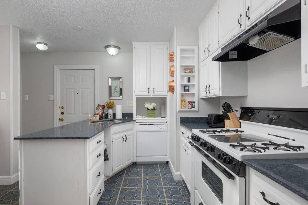 Holiday home Summer Deal! Grand Performance In Downtown Worth Stockyard, Globe Life, At&t *