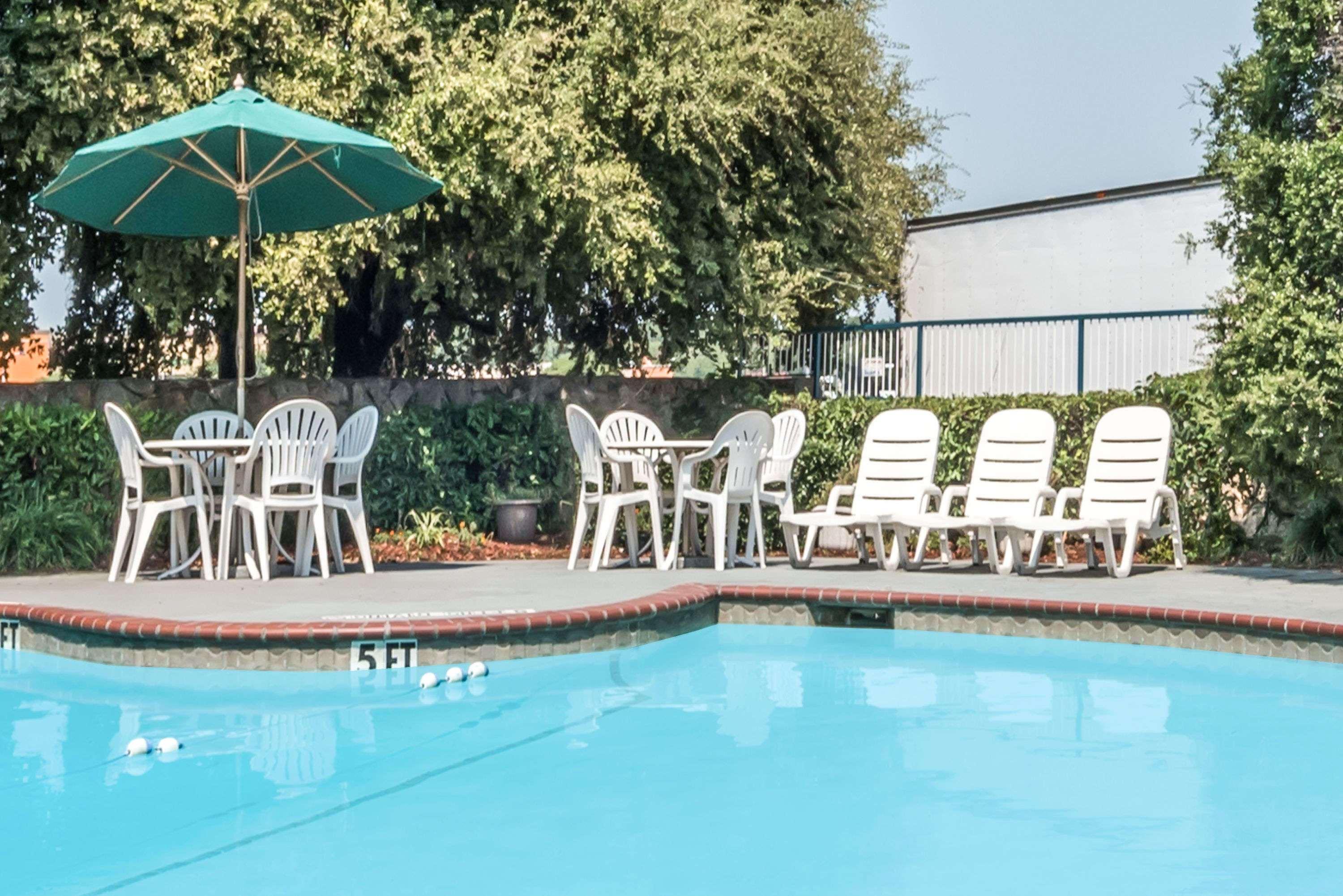Days Inn By Wyndham South Fort Worth Fort Worth