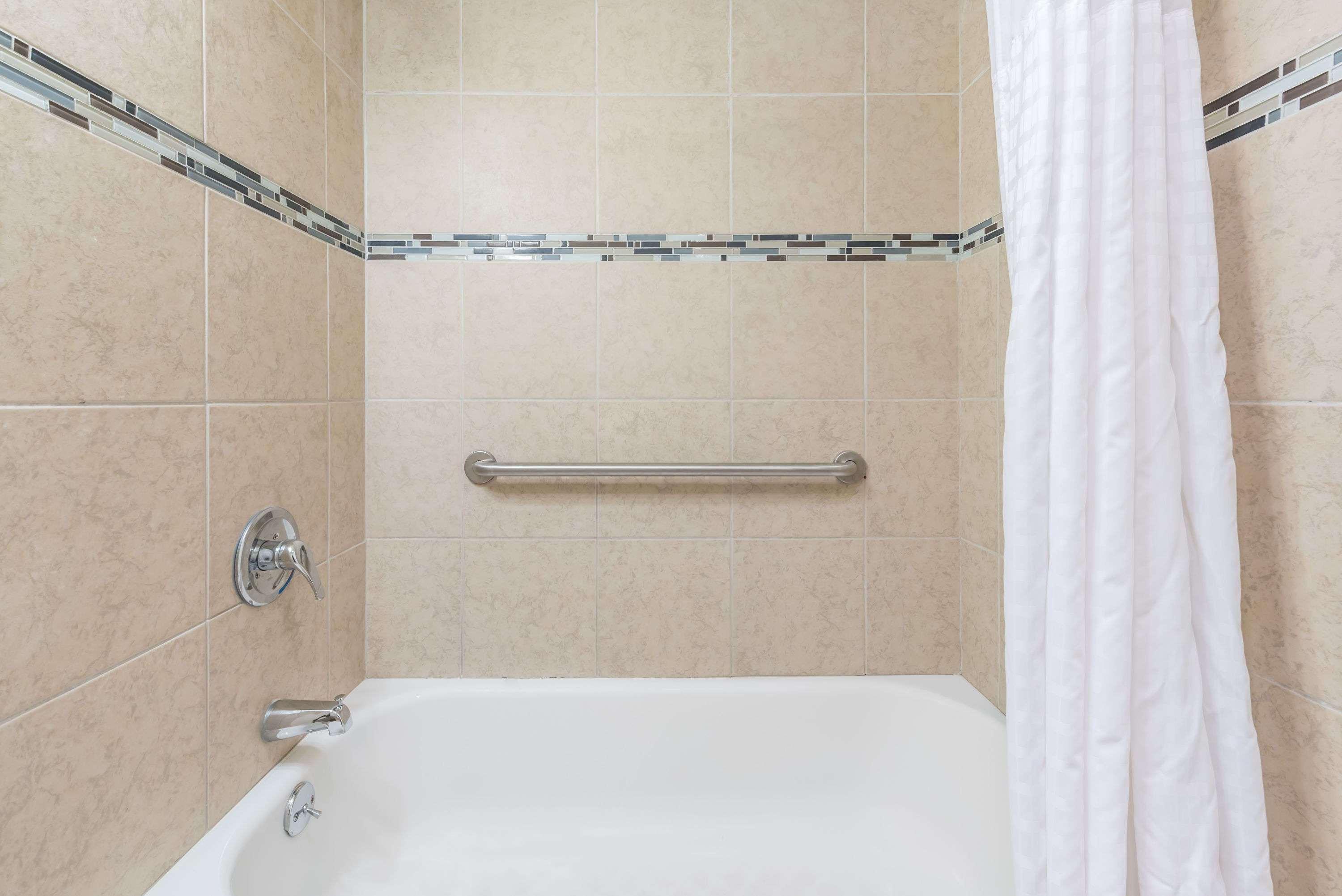 Days Inn By Wyndham South Fort Worth