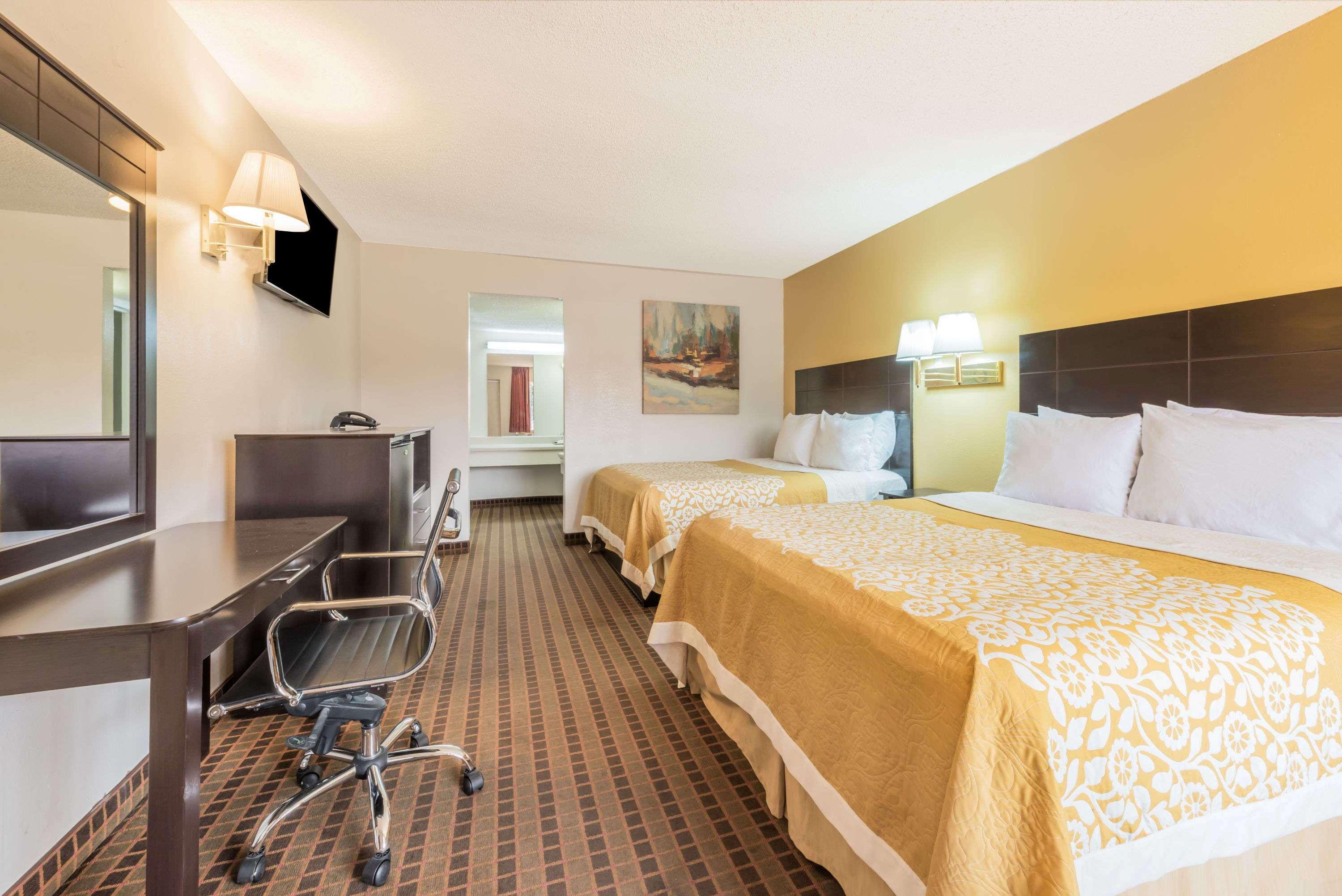 Days Inn By Wyndham South Fort Worth Hotel Fort Worth