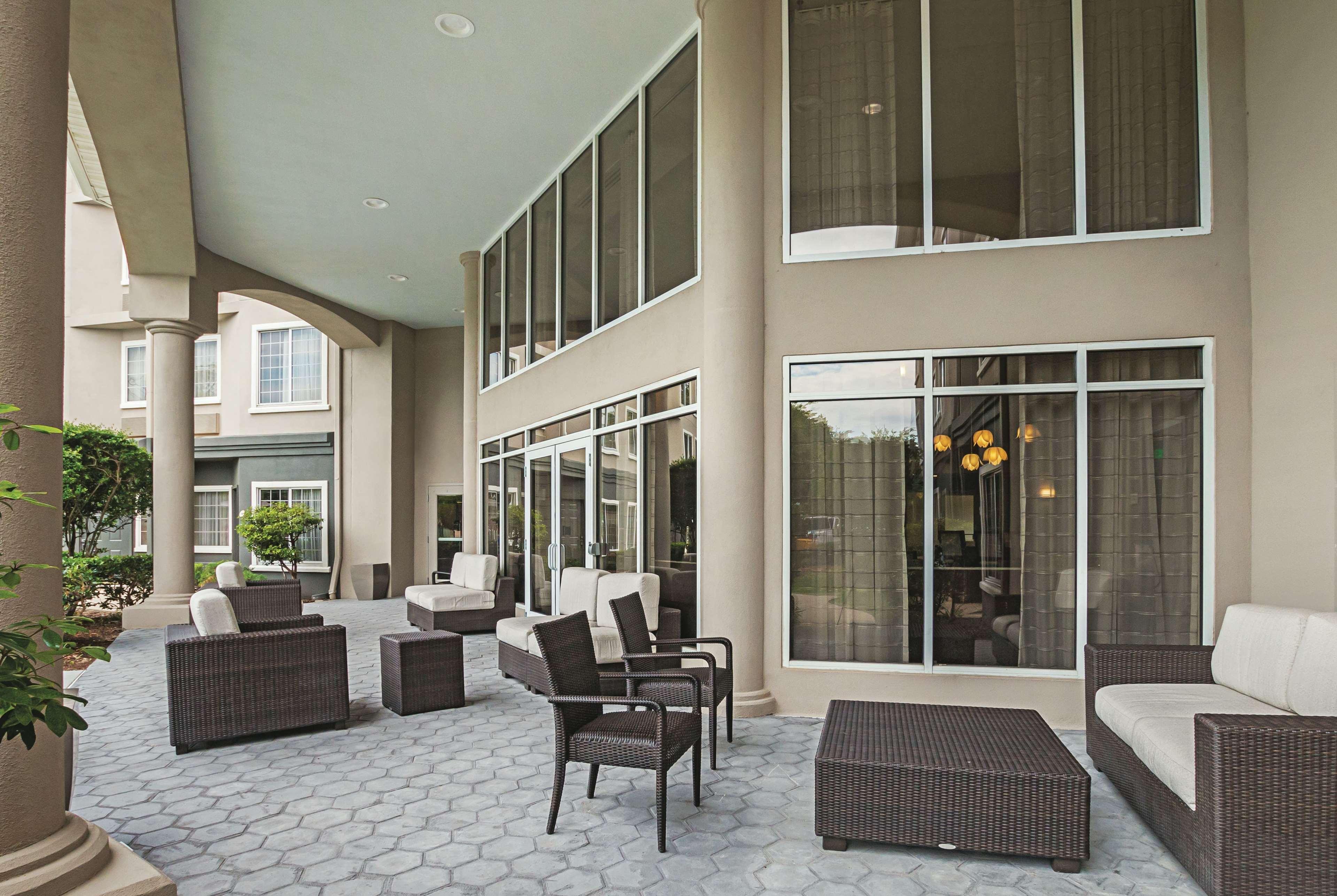 La Quinta By Wyndham Worth North Hotel