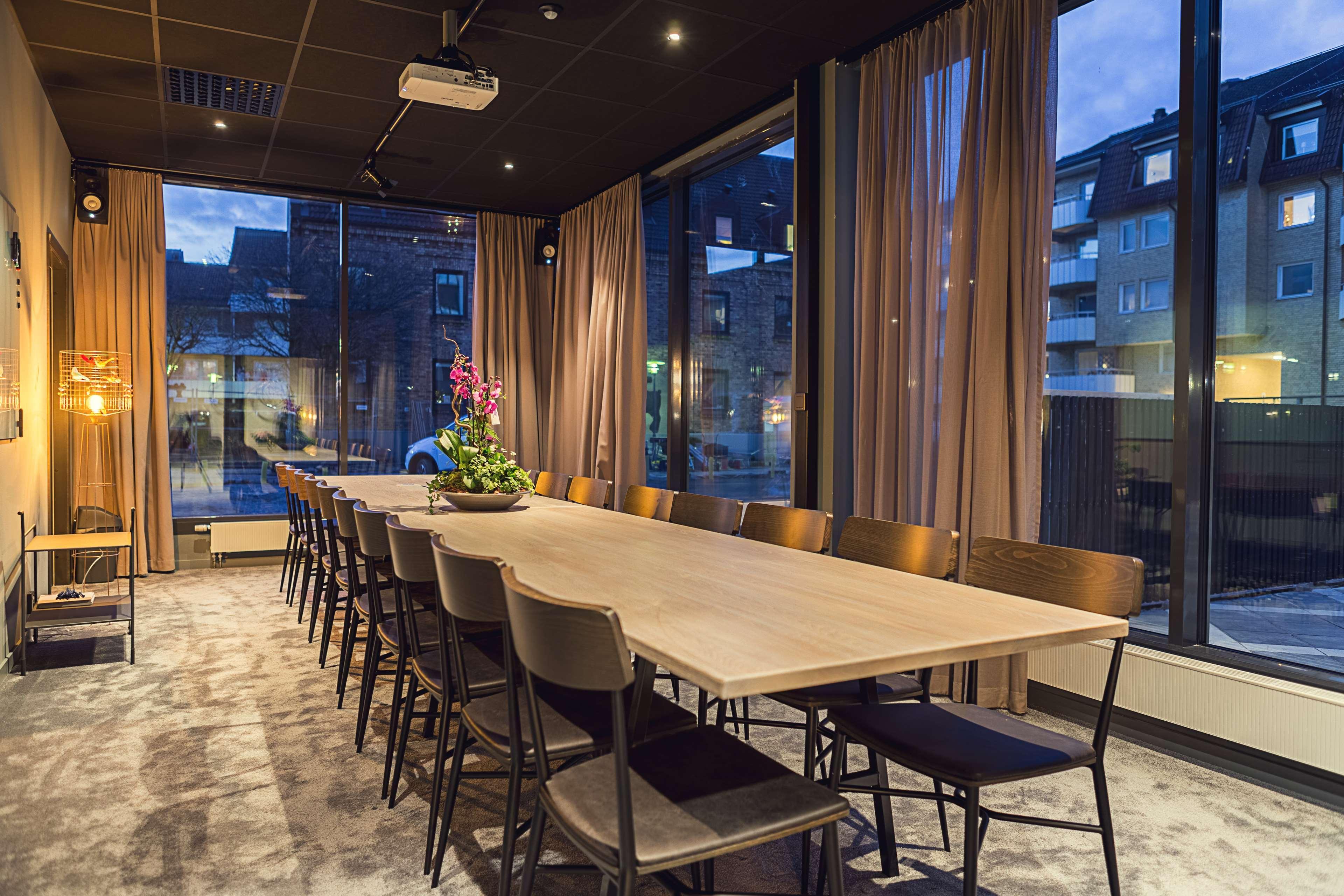 Western Worth Forest Hill & Hotel 3*