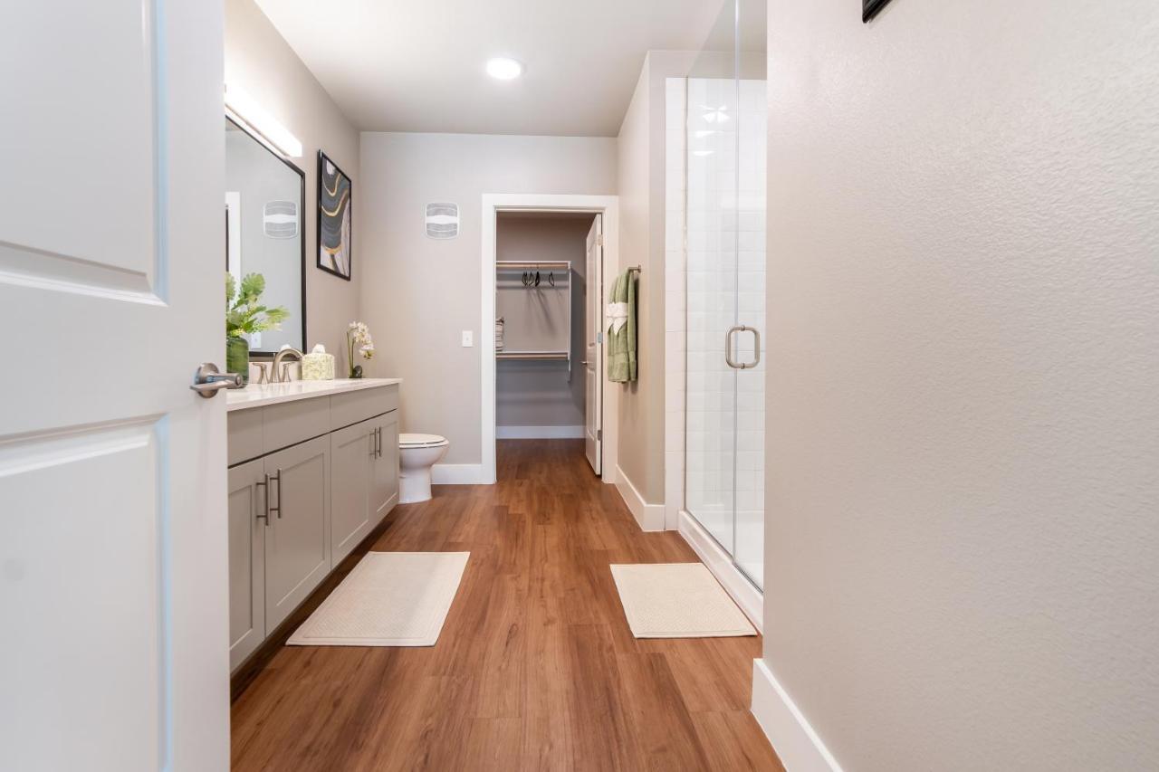 Apartment 2brd Luxury With Pool In Worth Texas