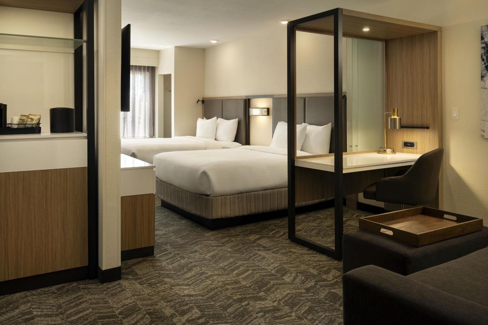 Hotel Springhill Worth 3*