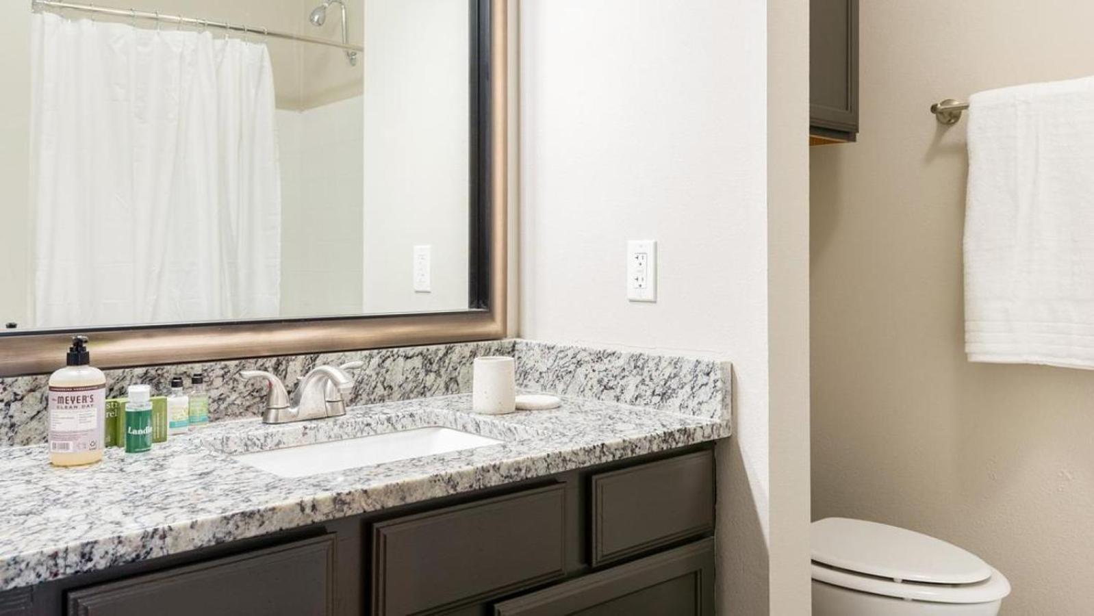 Landing At Ranch At Fossil Creek - 2 Bedrooms In North Worth Fort Worth
