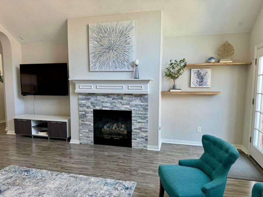 Holiday home Luxury Worth Area 3bed2bath Workspace *