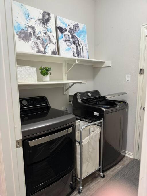 Holiday home Luxury Worth Area 3bed2bath Workspace *