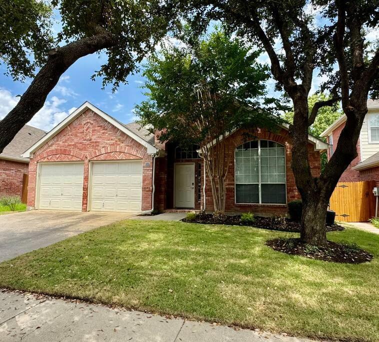 Luxury Worth Area 3bed2bath Workspace