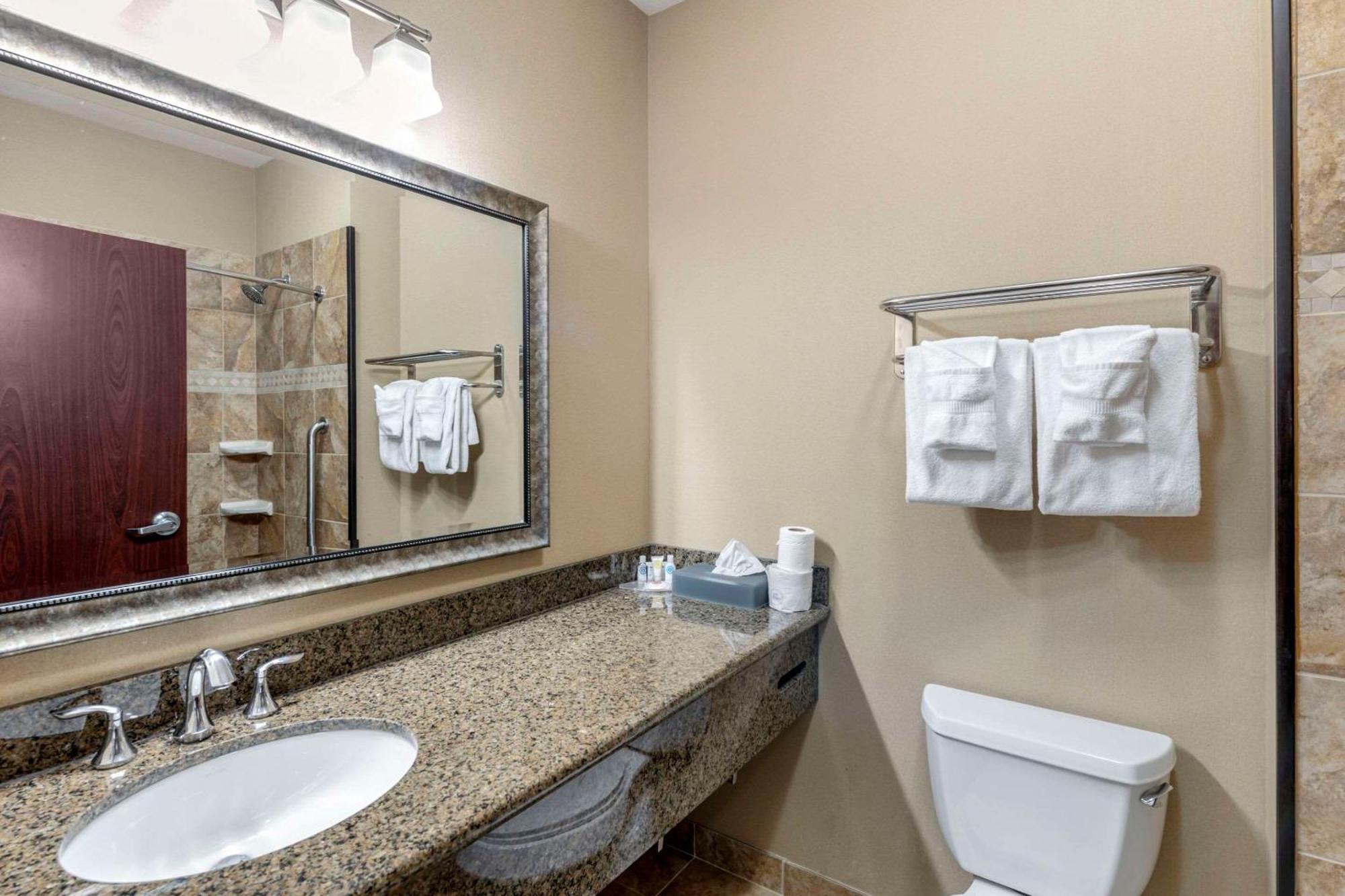 Comfort & Worth - Fossil Creek Hotel Fort Worth