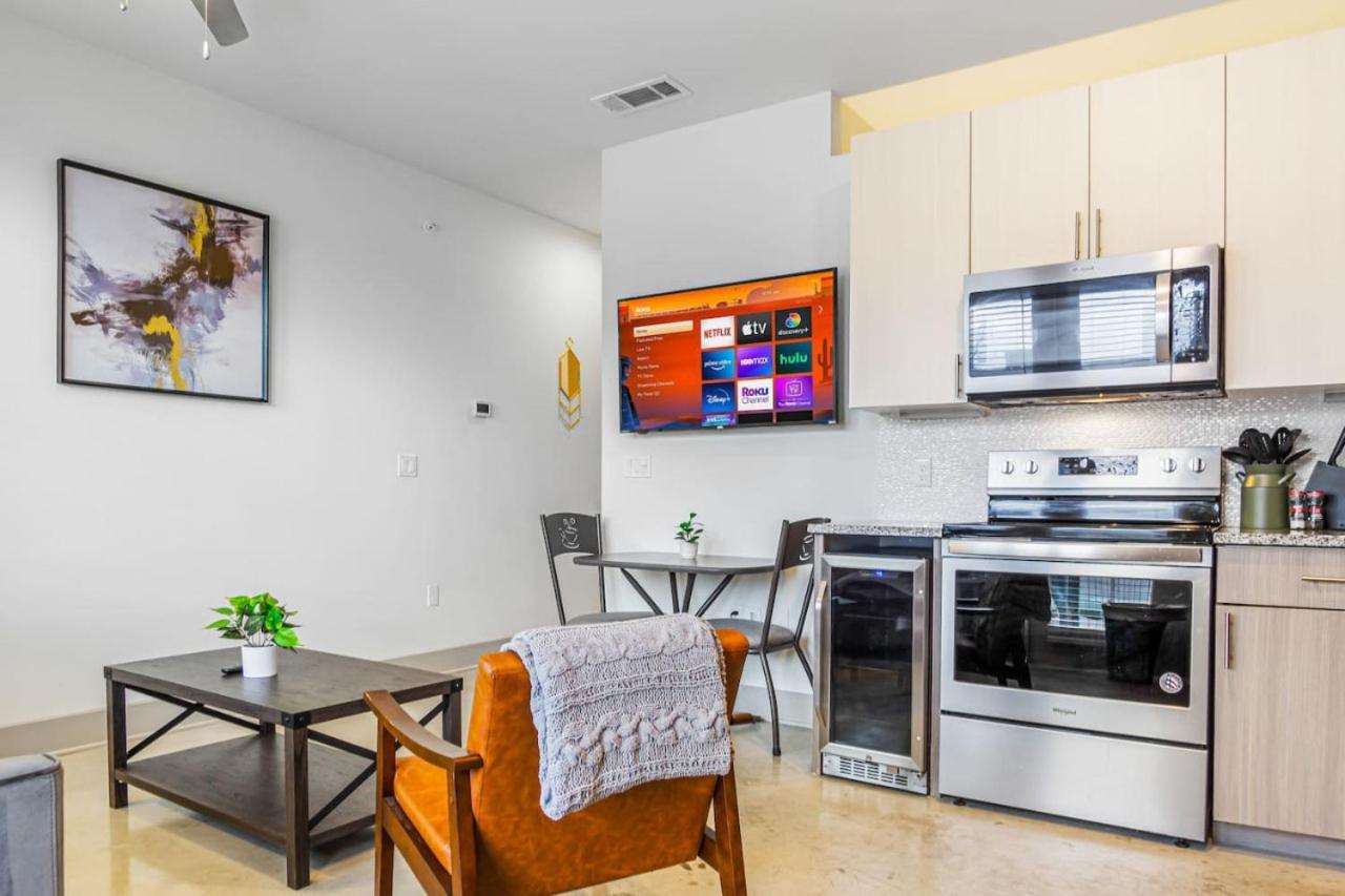 Cozy Haven Steps Away From Life Apartment