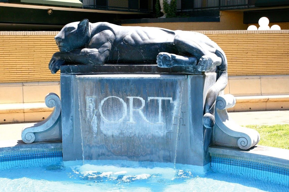 Sheraton Worth Downtown 4*