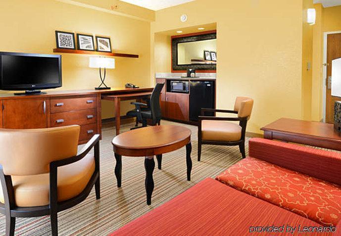 Hotel Courtyard Worth Drive 3*