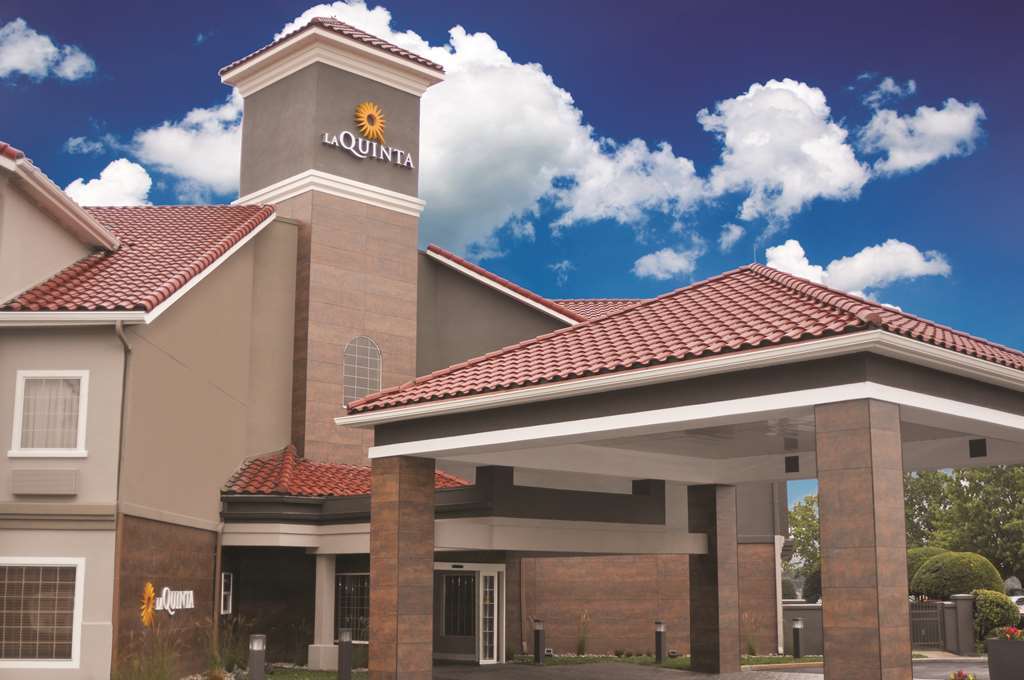 La Quinta By Wyndham Worth North Hotel
