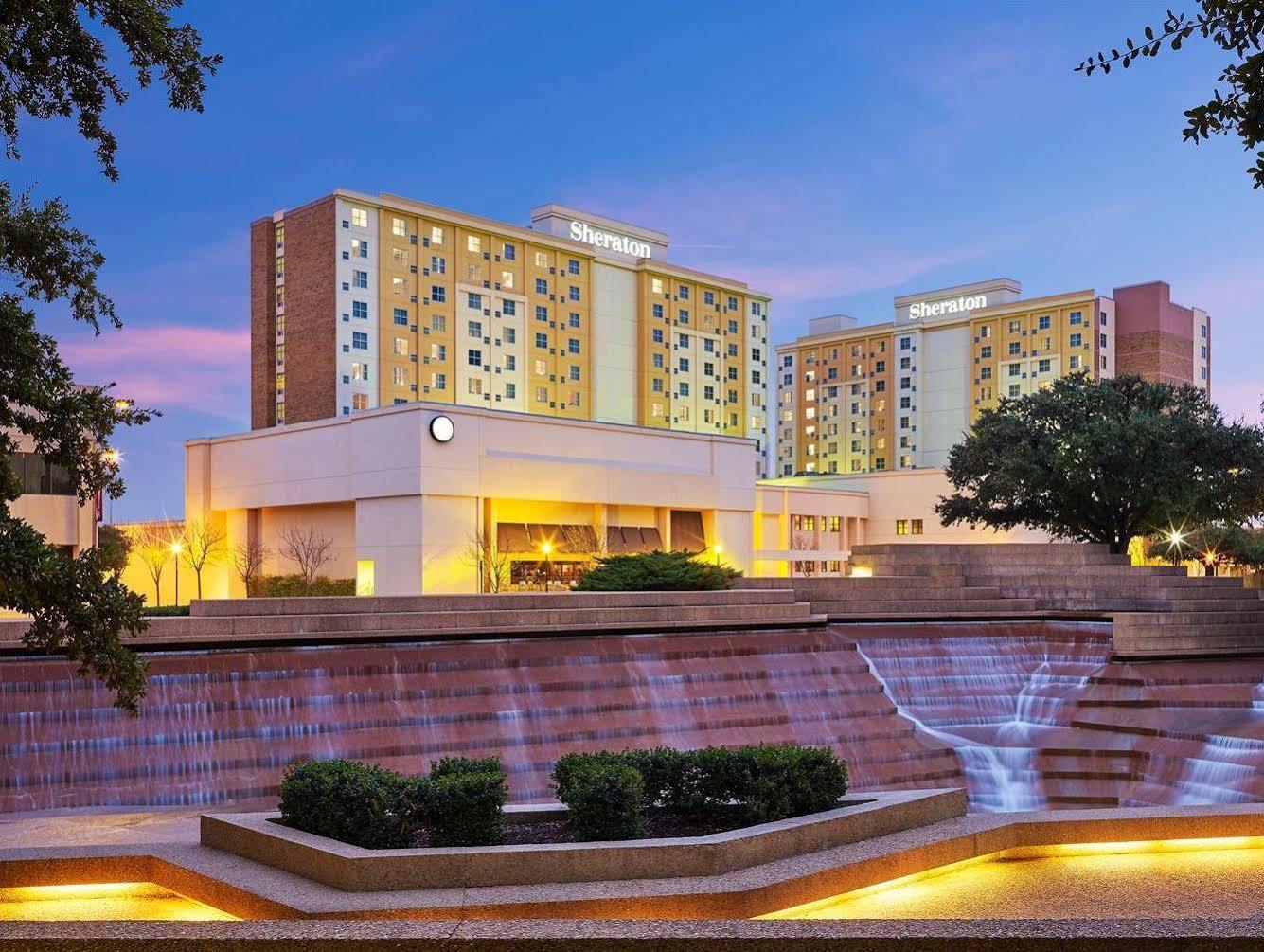 Hotel Sheraton Worth Downtown