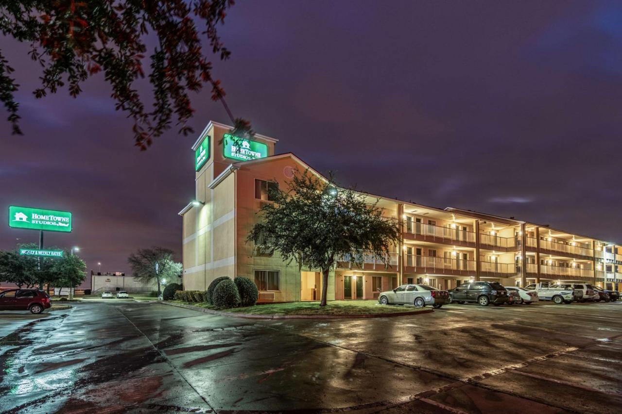 Hometowne Dallas - Worth Hotel