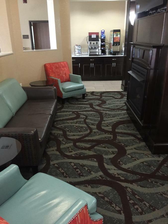 Hotel Comfort & Suites, White Settlement-fort Worth West, Tx Fort Worth