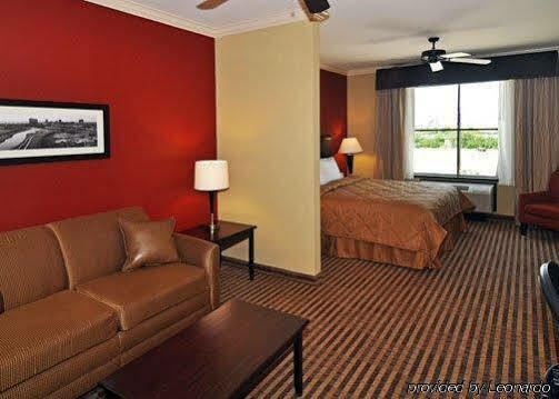 Hotel Comfort & Worth - Fossil Creek 3*