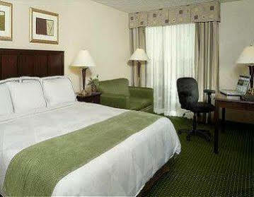 Radisson Worth North-fossil Creek Hotel