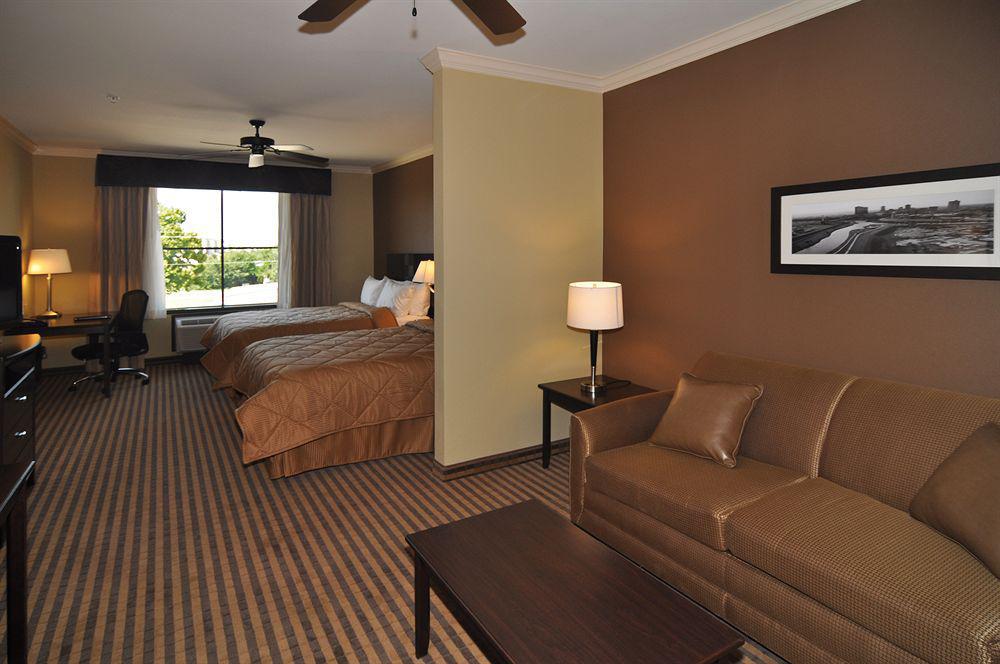 Comfort & Worth - Fossil Creek 3*
